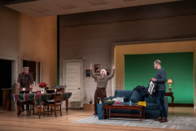 (left to right) Ensemble members Gary Cole, Audrey Francis and Tim Hopper in Steppenwolf Theatre Company’s Chicago premiere of Catch as Catch Can.