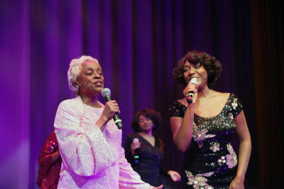 Sybyl Walker and Bri Buckley in That's What Friends Are For.