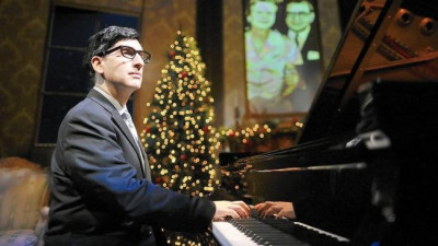 Hershey Felder as Irving Berlin - The Unmitigated King of One Person Shows